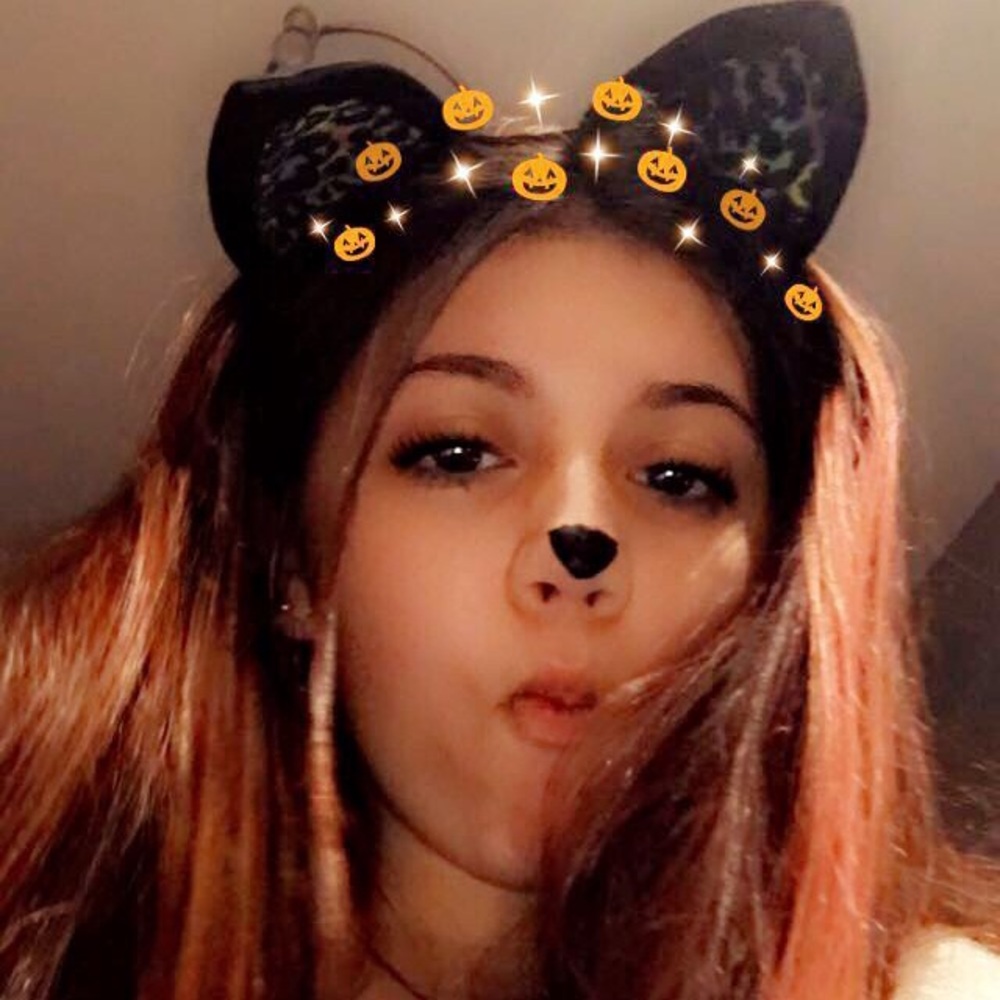 Meet your Posher, Adrianna